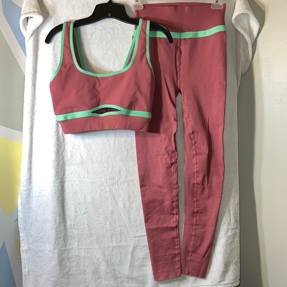 Fabletics Pants - Fabletics Sports bra and leggings